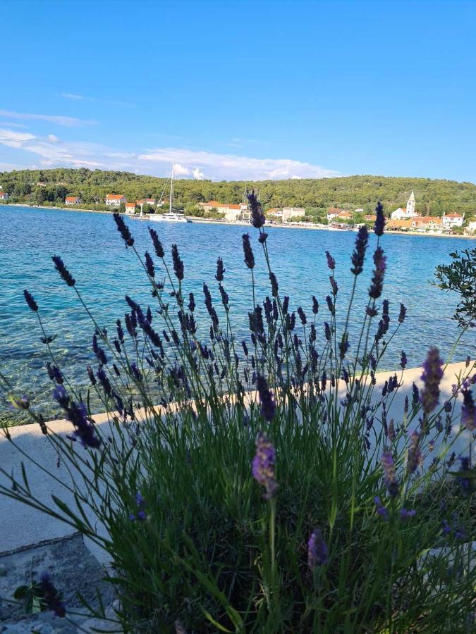 Apartmani Fortuna Zlarin Exteriér fotografie