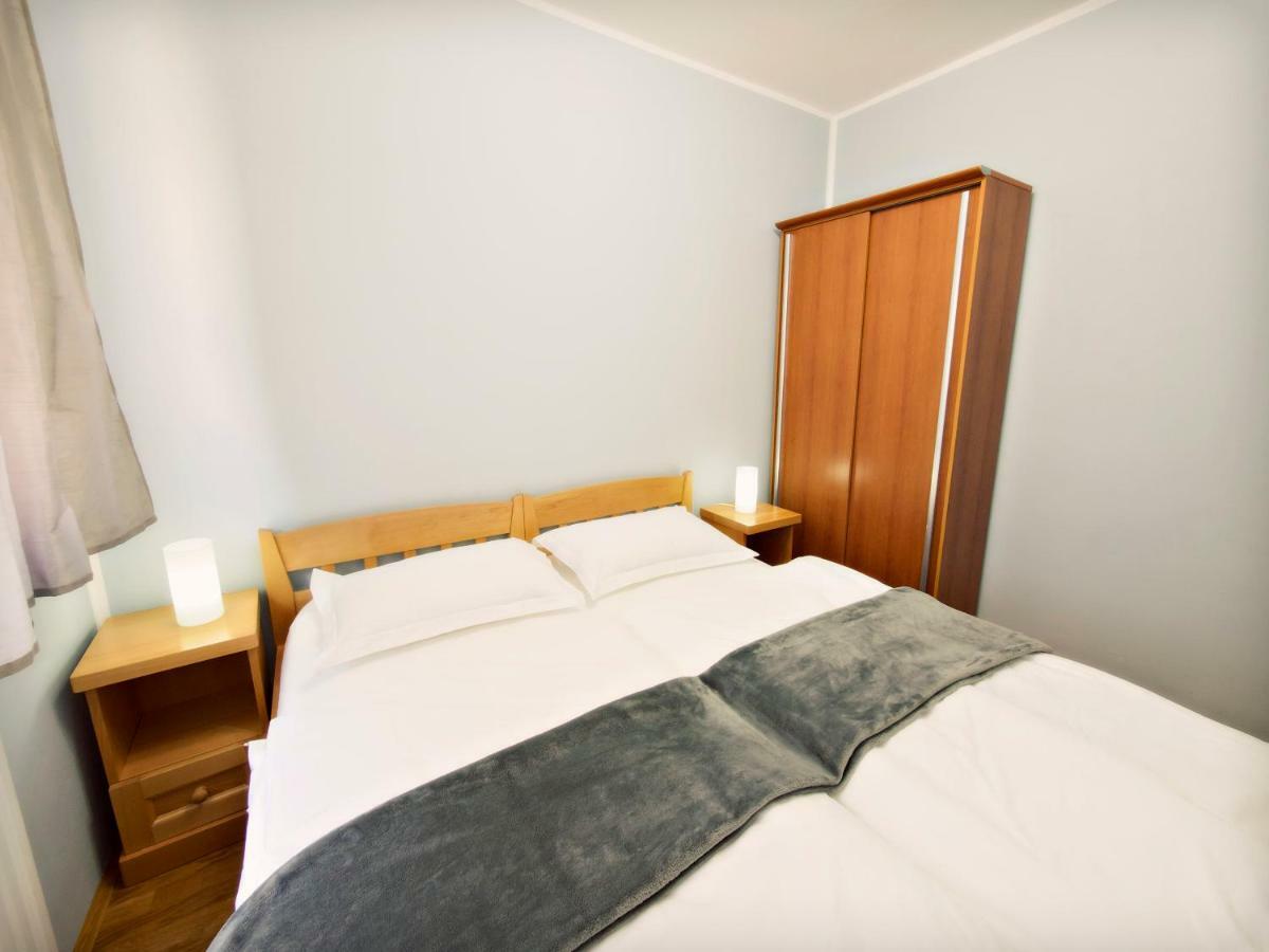 Apartmani Fortuna Zlarin Exteriér fotografie
