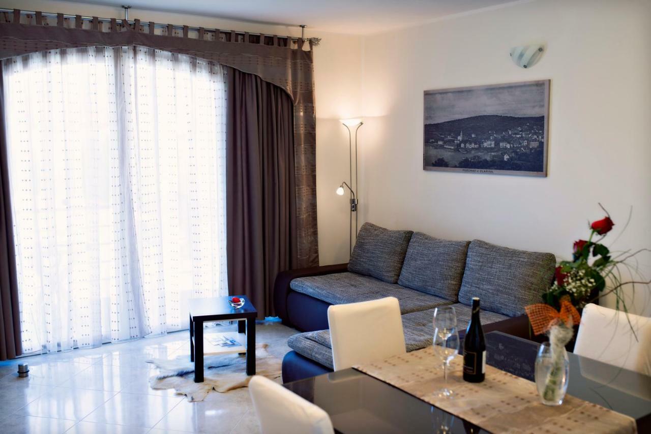 Apartmani Fortuna Zlarin Exteriér fotografie